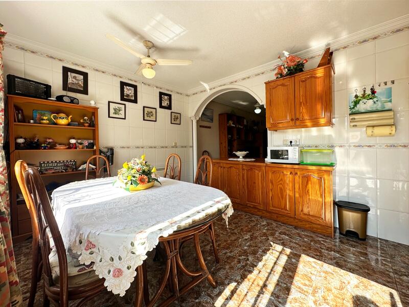 3 bedroom Townhouse for sale