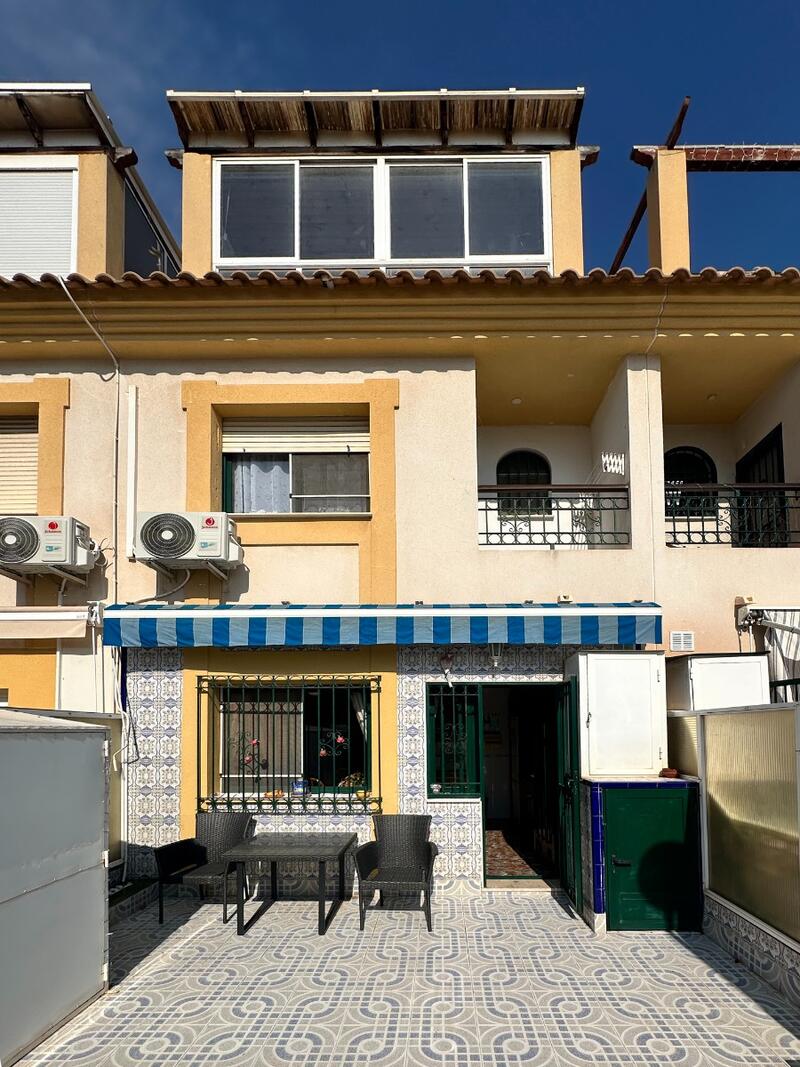 3 bedroom Townhouse for sale