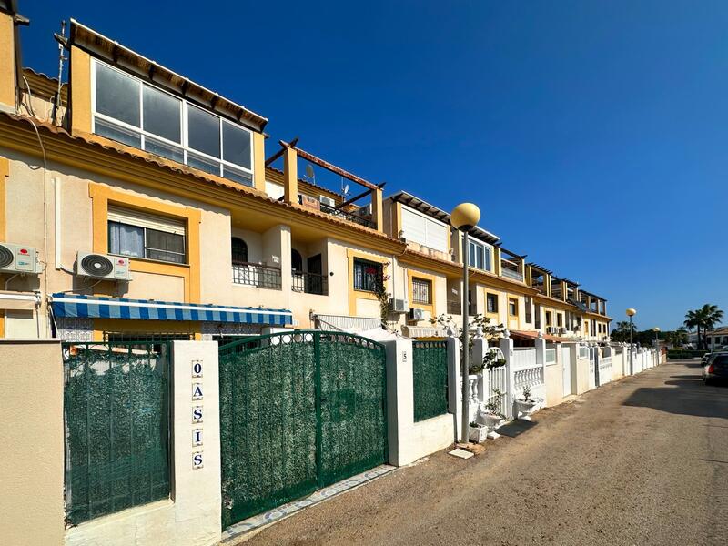 3 bedroom Townhouse for sale