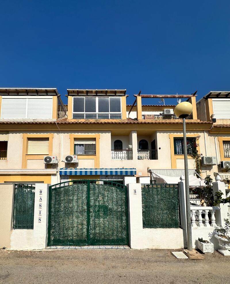 3 bedroom Townhouse for sale