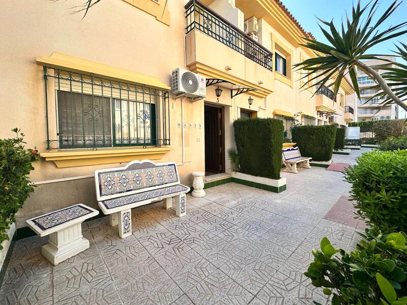 3 bedroom Townhouse for sale
