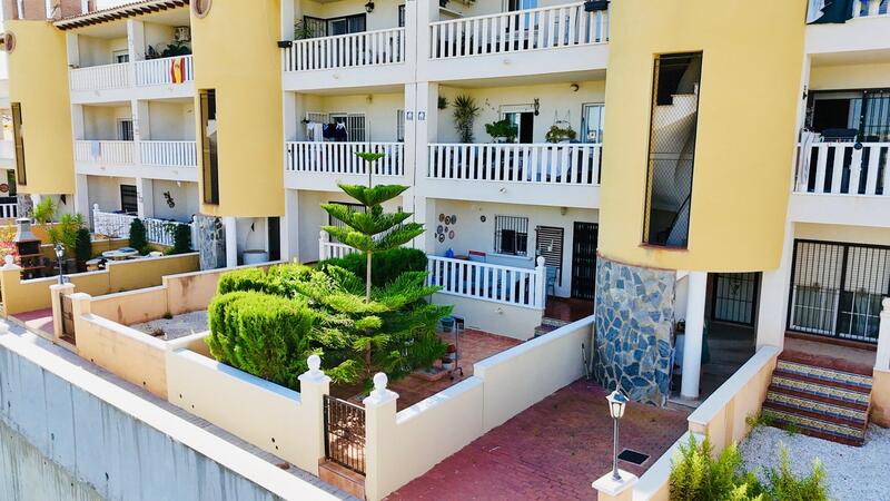 Lejlighed til salg i Cabo Roig, Alicante