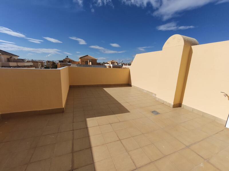 3 bedroom Townhouse for sale
