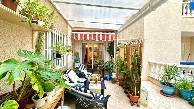 2 slaapkamer Appartement Te koop