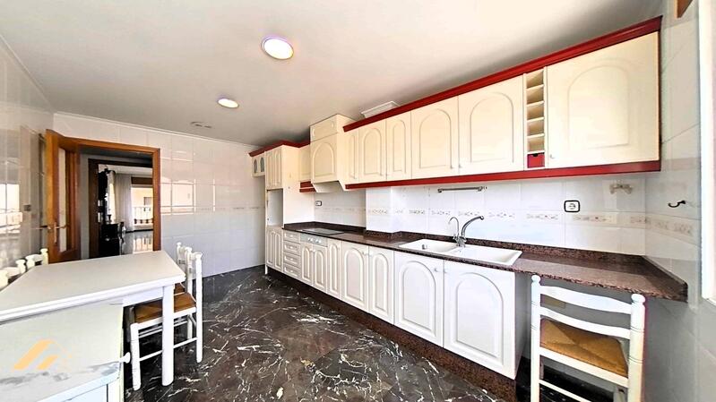4 slaapkamer Appartement Te koop