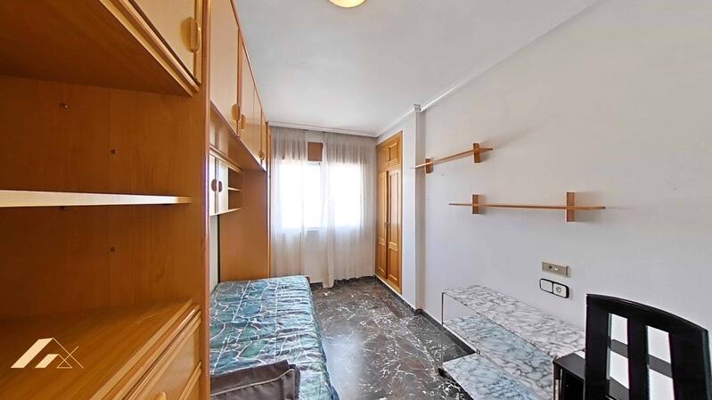 4 slaapkamer Appartement Te koop