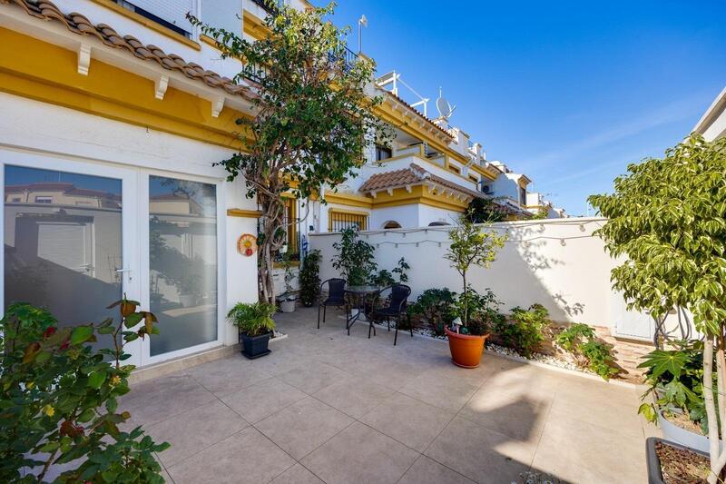 3 bedroom Townhouse for sale