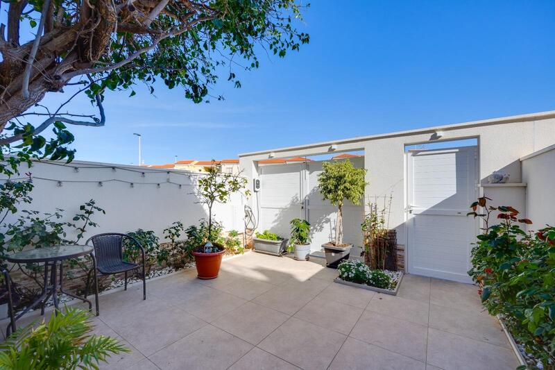 3 bedroom Townhouse for sale