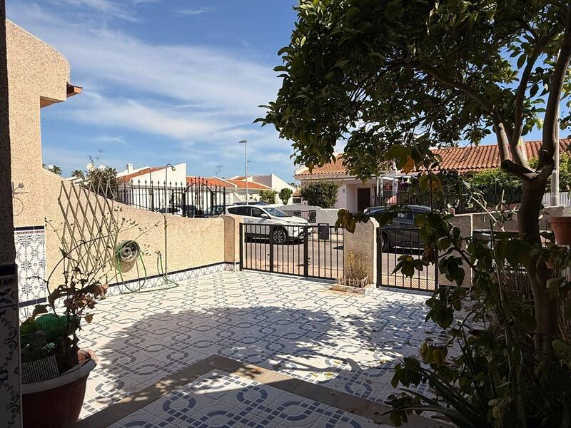 2 bedroom Country House for sale