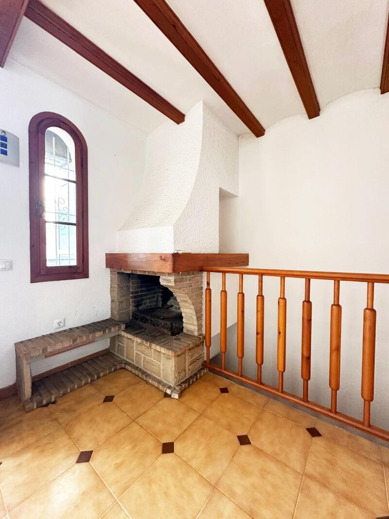 3 bedroom Townhouse for sale