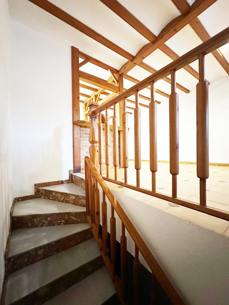 3 bedroom Townhouse for sale