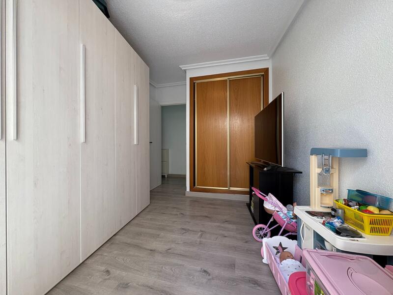 4 slaapkamer Appartement Te koop