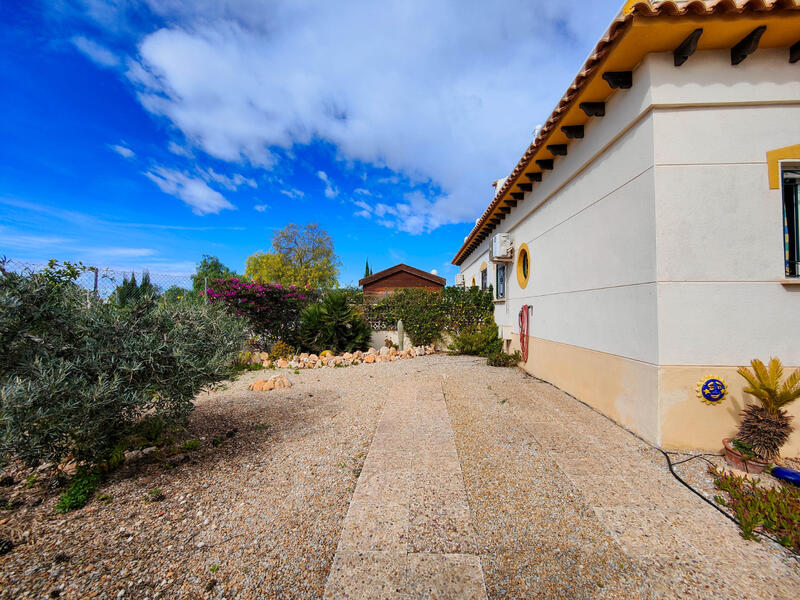 3 bedroom Townhouse for sale