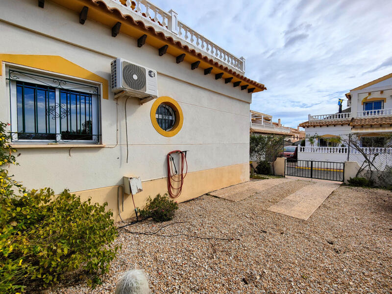 3 bedroom Townhouse for sale