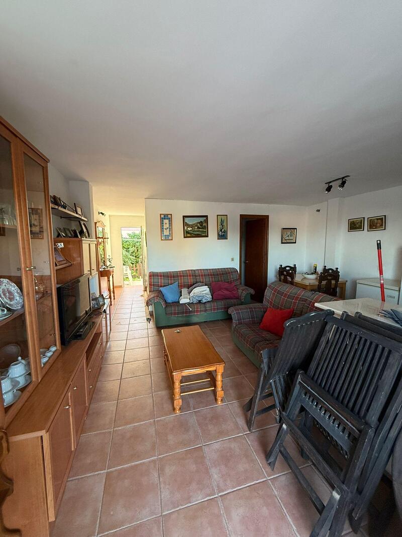 3 bedroom Townhouse for sale