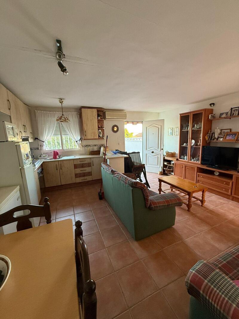 3 bedroom Townhouse for sale