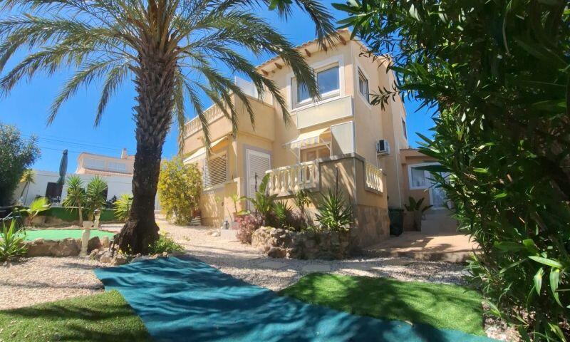 3 Cuarto Villa en venta