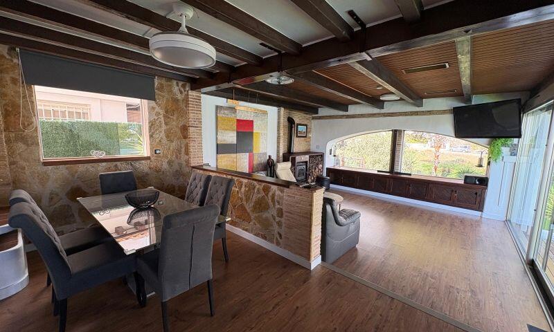 3 Cuarto Villa en venta
