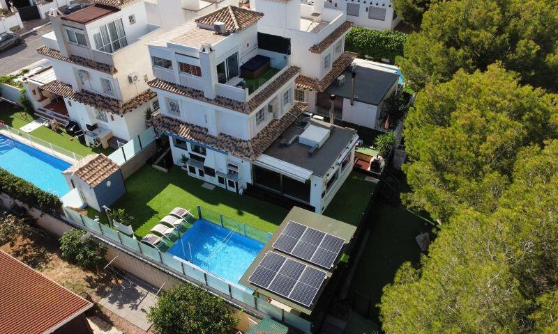 3 Cuarto Villa en venta