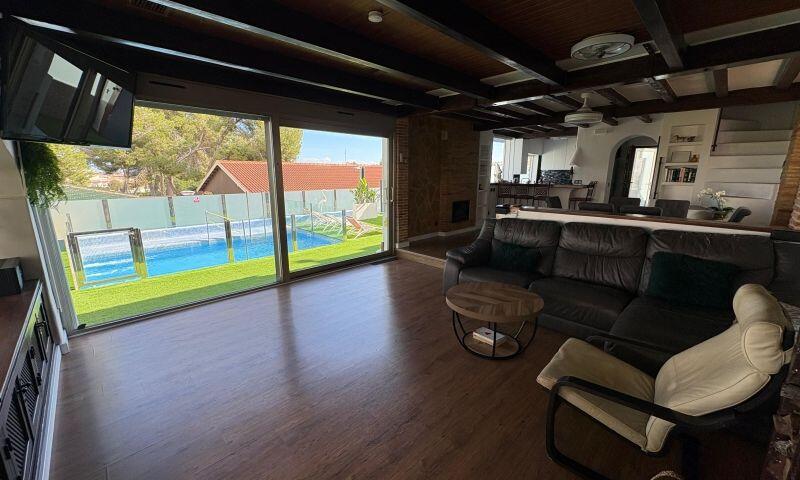 3 Cuarto Villa en venta