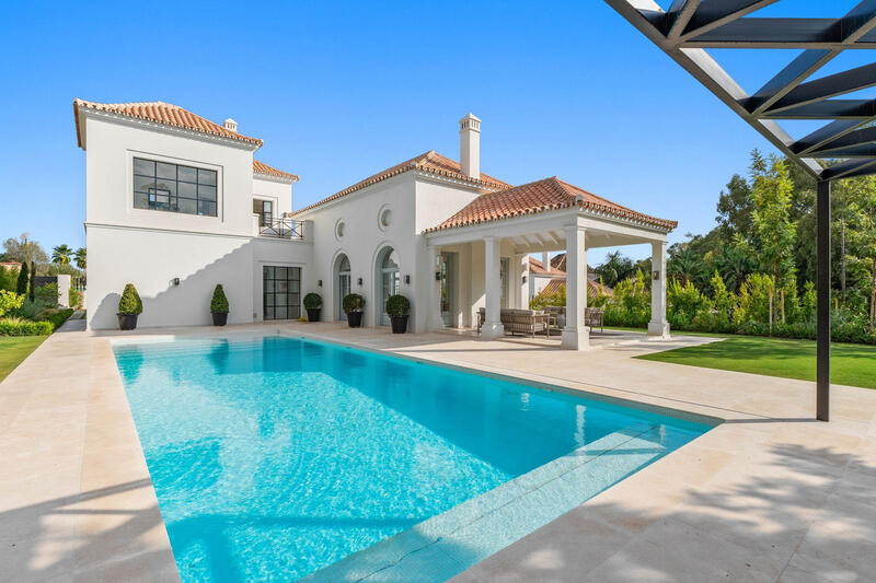 Villa zu verkaufen in Nueva Andalucia, Málaga