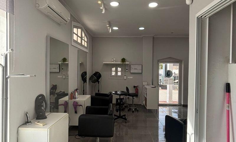 2 bedroom Commercial Property for sale