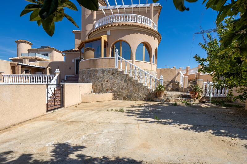 5 Cuarto Villa en venta