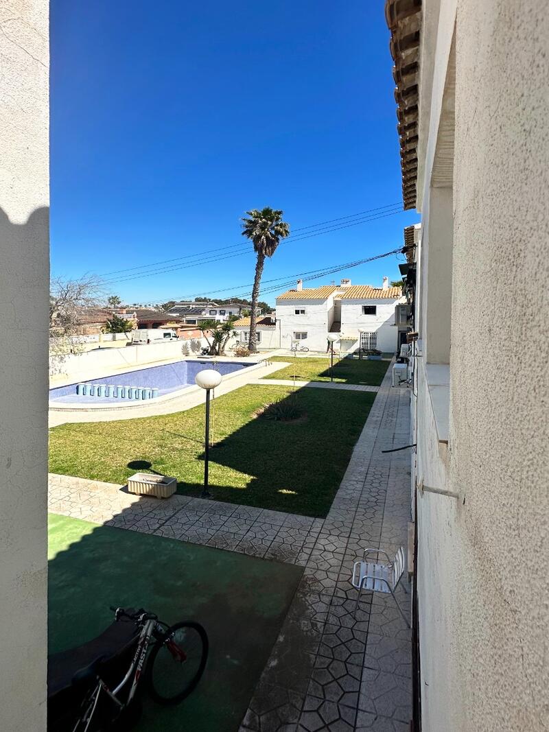 2 Cuarto Villa en venta