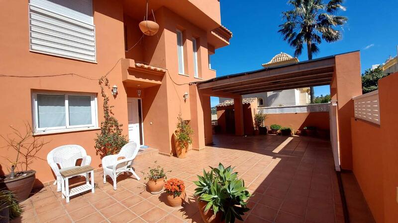 4 bedroom Villa for sale