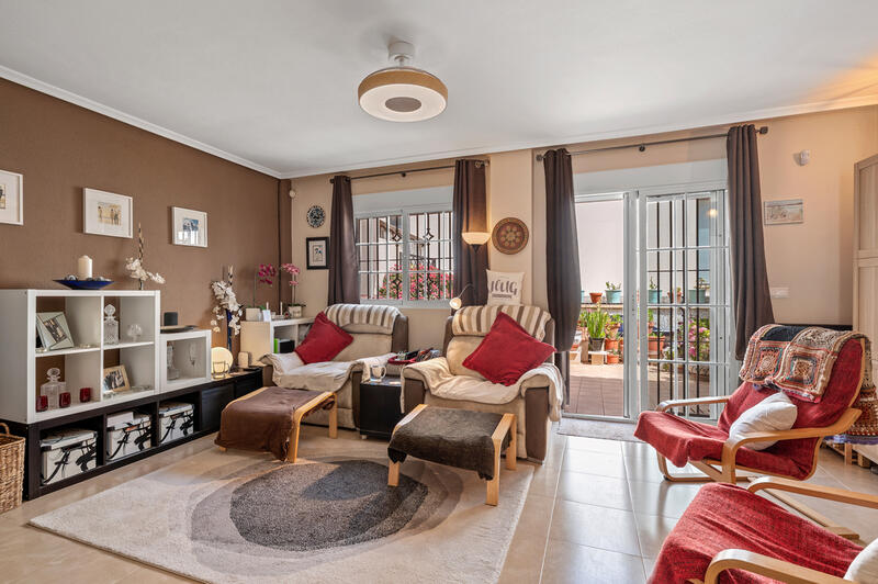 2 Schlafzimmer Stadthaus zu verkaufen