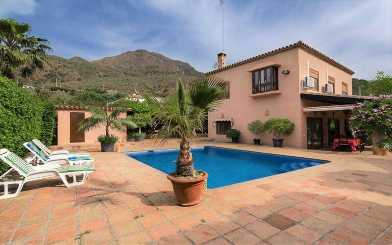 Casa de Campo en venta en Estepona, Málaga