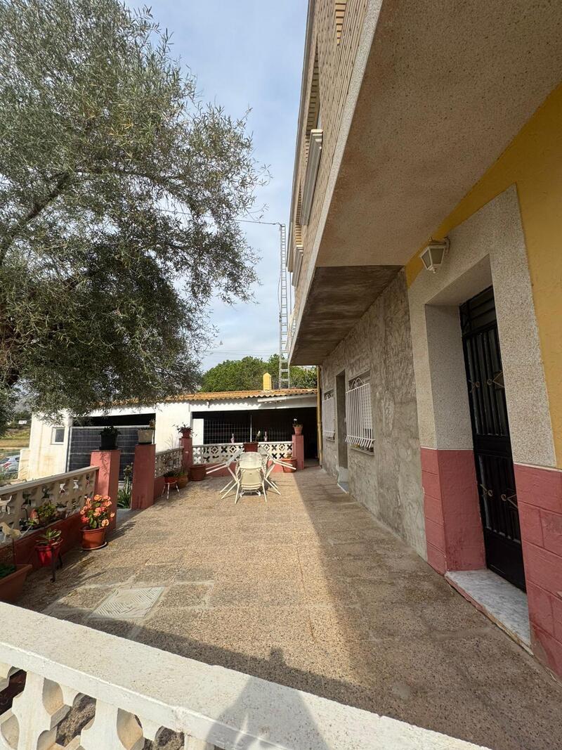 8 Cuarto Adosado en venta