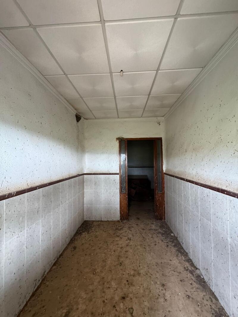 4 Schlafzimmer Landhaus zu verkaufen