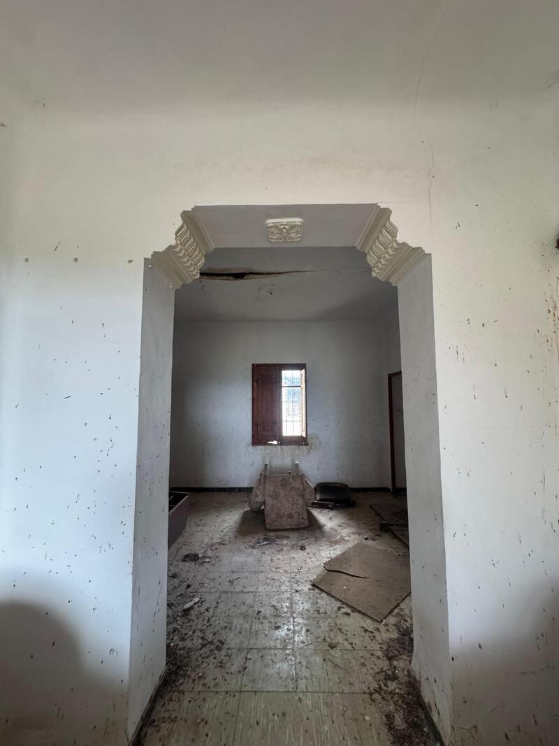 4 Schlafzimmer Landhaus zu verkaufen