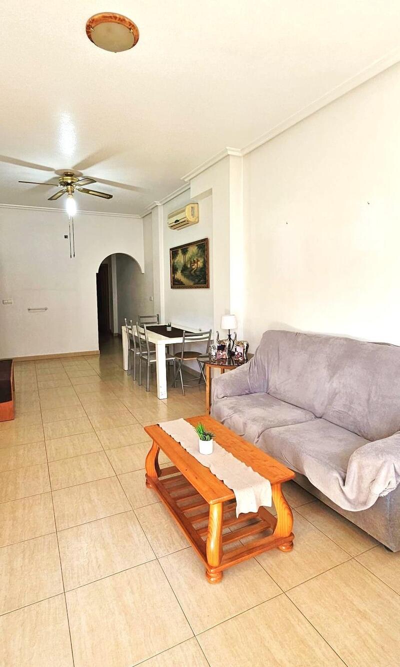2 bedroom Townhouse for sale