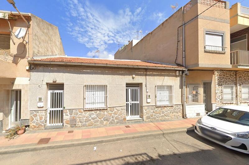 городская тюрьма продается в Los Alcazares, Murcia