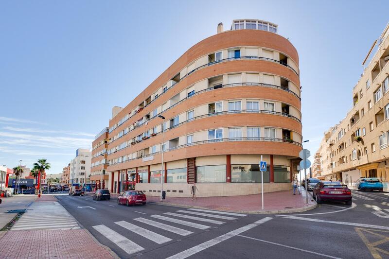 Lejlighed til salg i Torrevieja, Alicante
