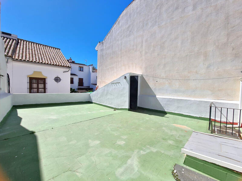 Gezinswoning Te koop in Estepona, Málaga