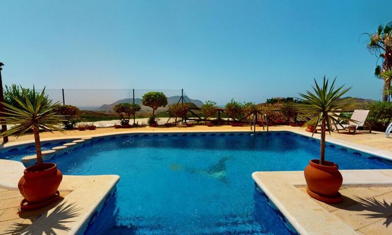 5 Cuarto Casa de Campo en venta