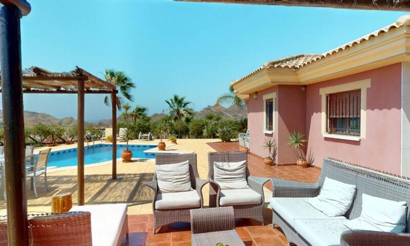 5 Cuarto Casa de Campo en venta
