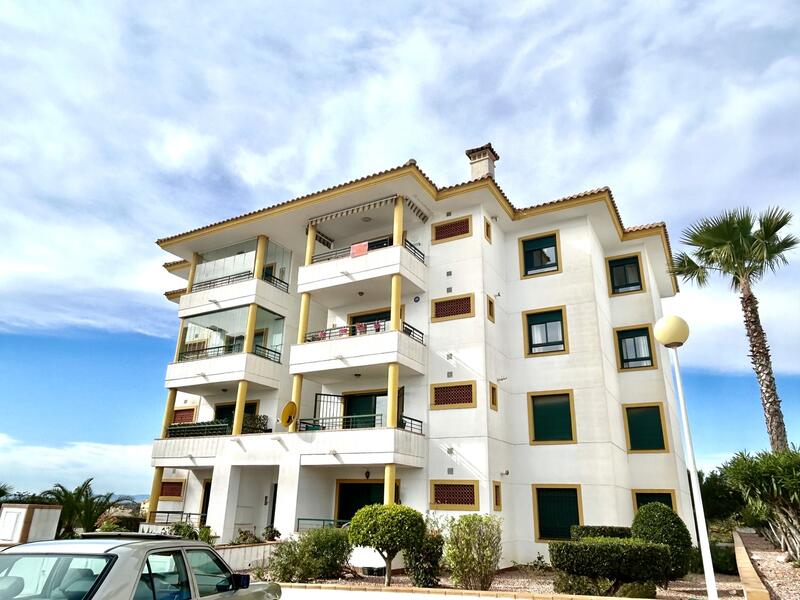 Leilighet til salgs i Campoamor, Alicante