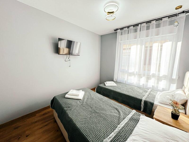 12 chambre Local Commercial à vendre