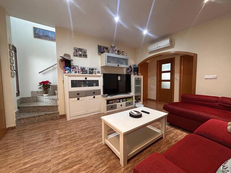 3 bedroom Country House for sale