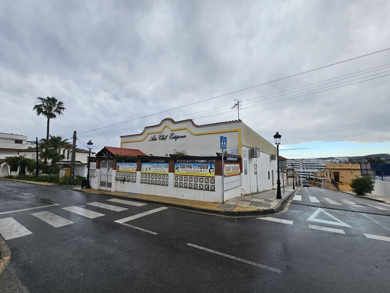 Commercial Property for sale in Estepona, Málaga