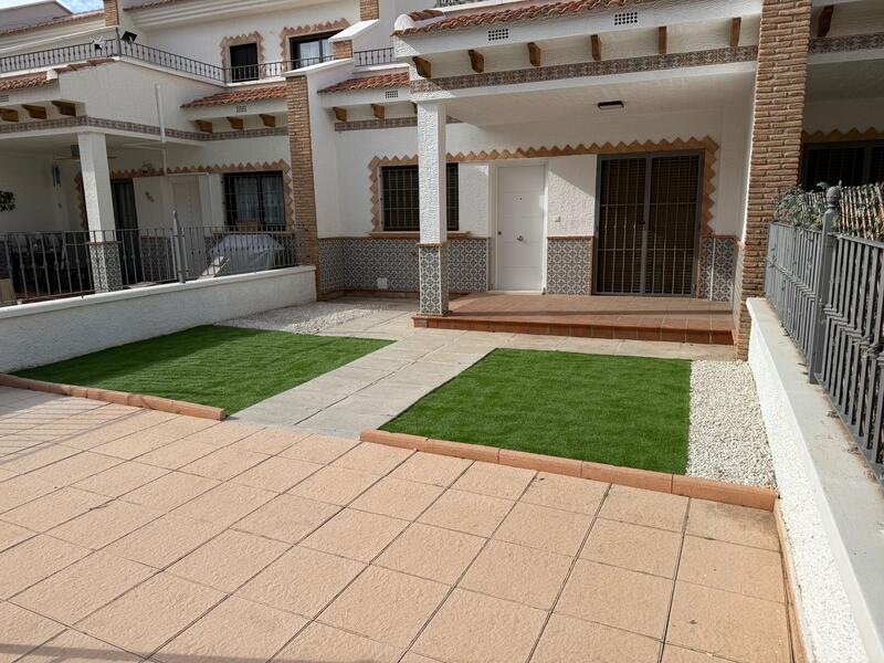 3 soveværelse Byhus til salg i San Miguel de Salinas, Alicante
