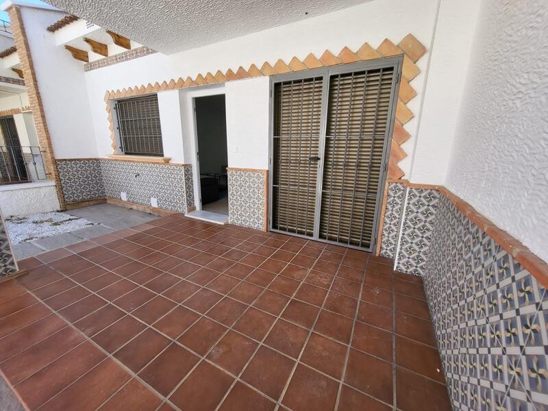 3 soveværelse Byhus til salg i San Miguel de Salinas, Alicante