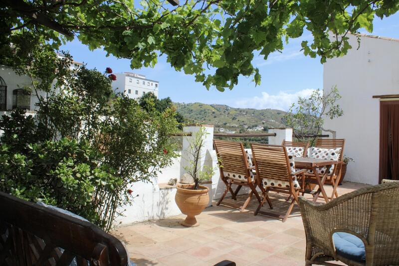 4 bedroom Townhouse for sale