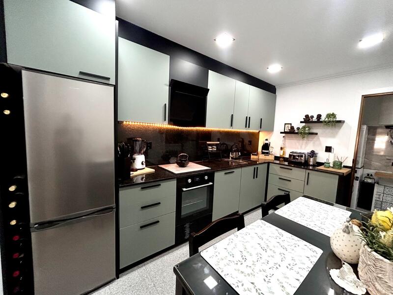 3 bedroom Apartment for sale