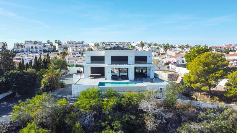 6 Schlafzimmer Villa zu verkaufen