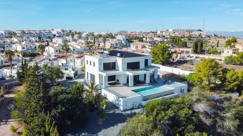 6 Schlafzimmer Villa zu verkaufen